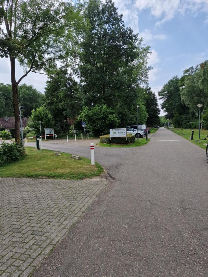 Ervaar Vredige Rust In Deze Charmante Knusse Bungalow Posterholt Exterior photo